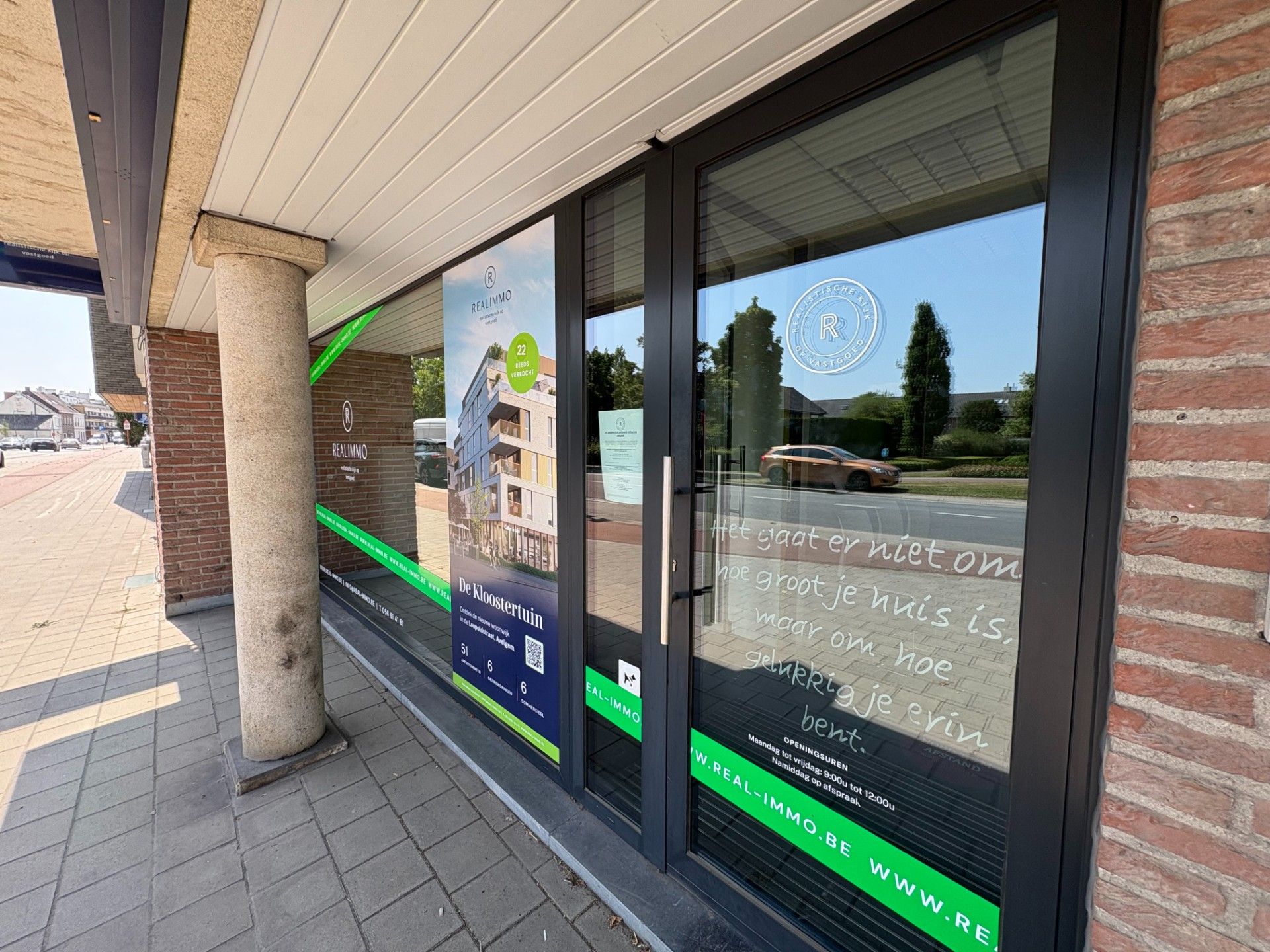 Instapklaar commercieel pand in Avelgem foto 2