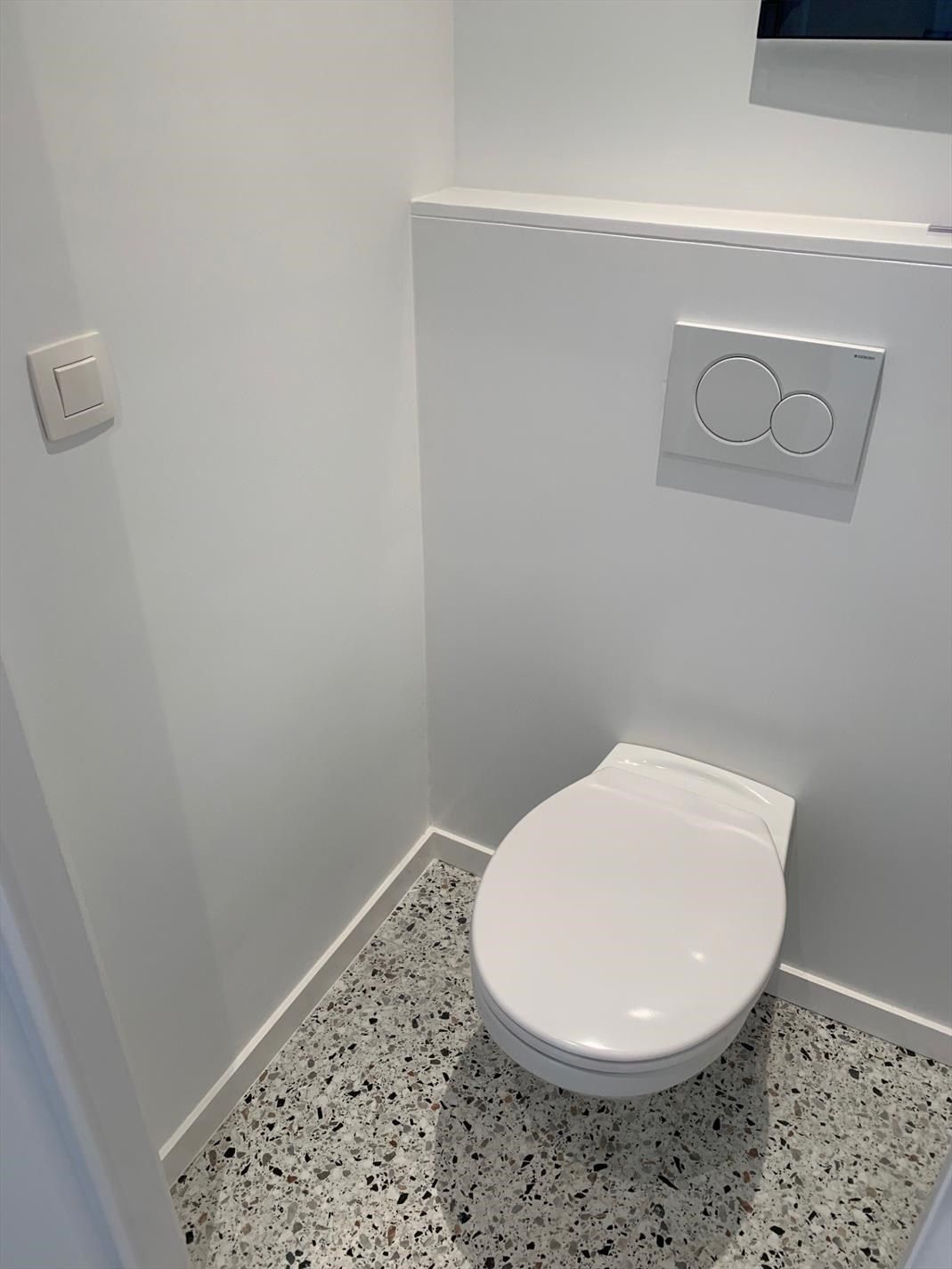 Gerenoveerd éénslaapkamerappartement centrum Oostende foto 8