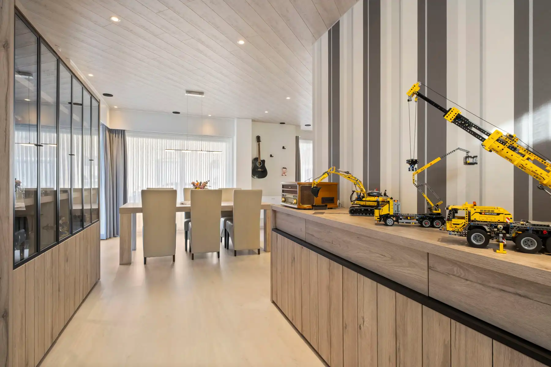 Ruime, verzorgde gezinswoning te Mariakerke (Oostende) foto 3