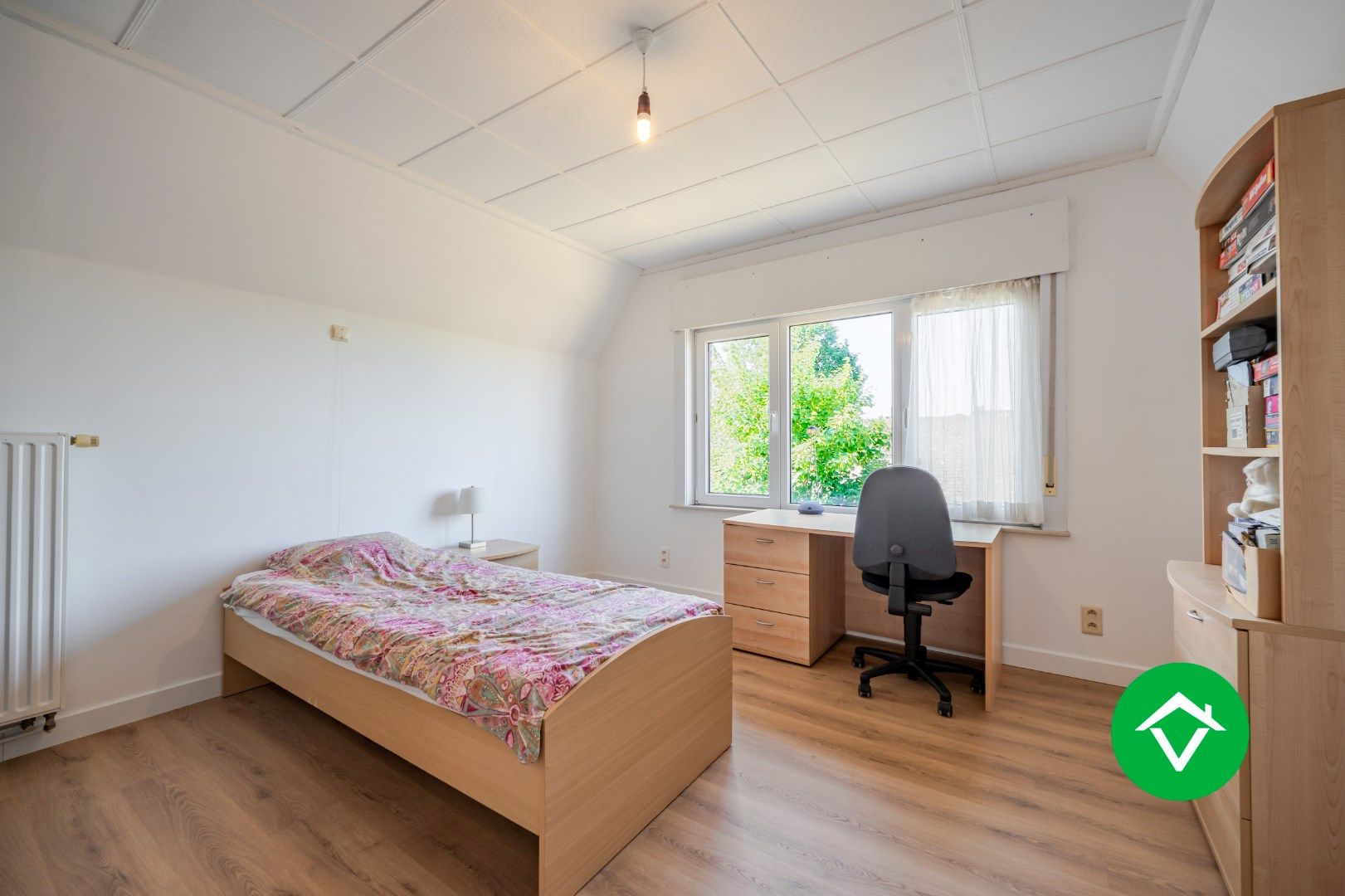 Rustig gelegen instapklare woning met 4 slaapkamers en garage te Torhout foto 14