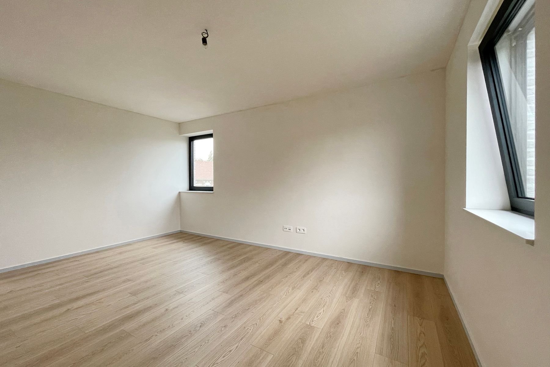 OPENDEUR OP 22/11/2025 VAN 10U TOT 12U  foto 13