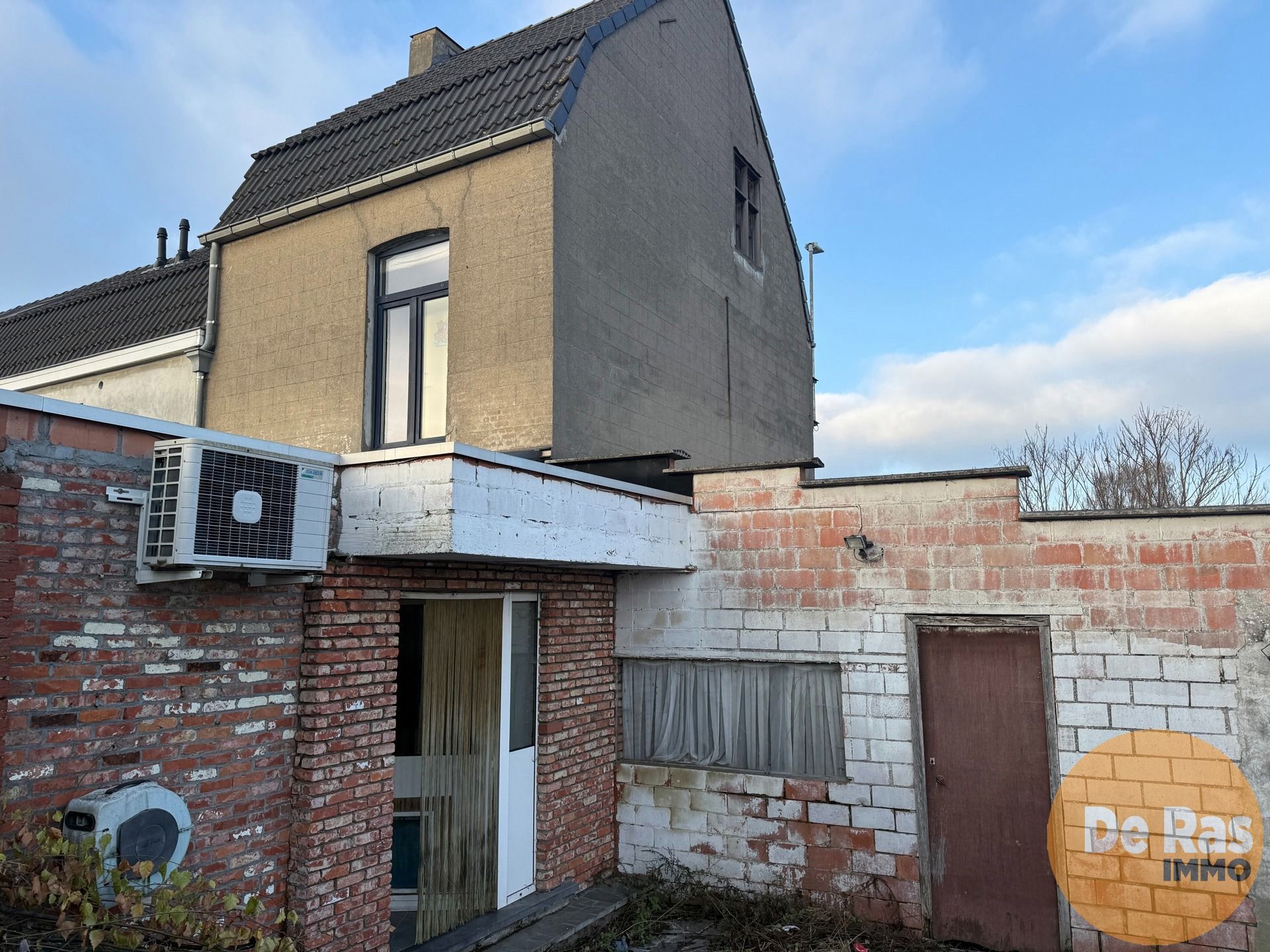 SCHELLEBELLE - Authentieke woning met ruime garage foto 10