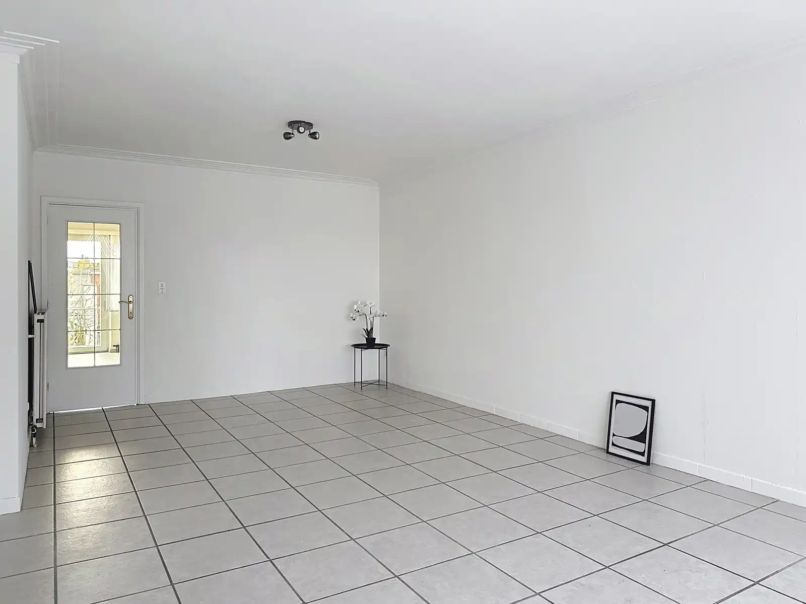 Centraal gelegen appartement met garage en staanplaats foto 13