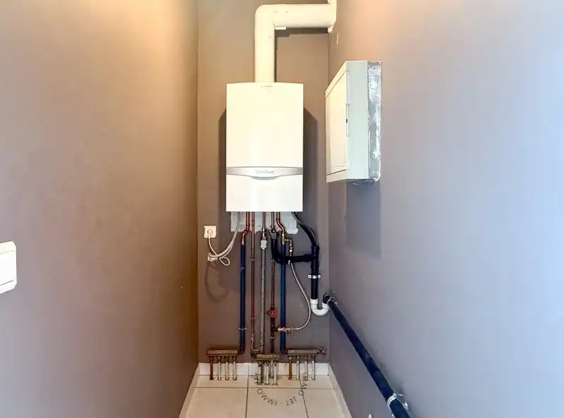 Dakappartement met 1 slaapkamer en garage in hartje Beveren foto 11