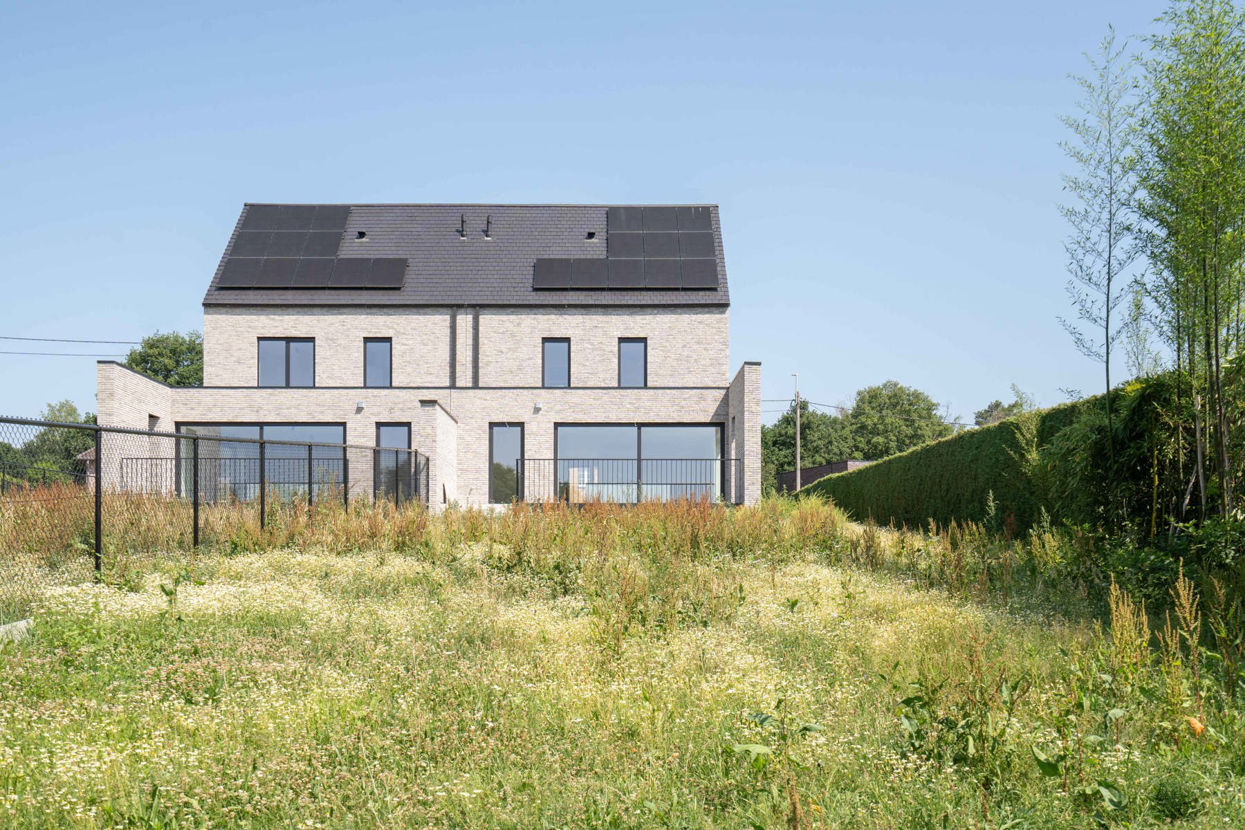 Prachtige nieuwbouwwoning in heel rustige straat te koop! foto 25