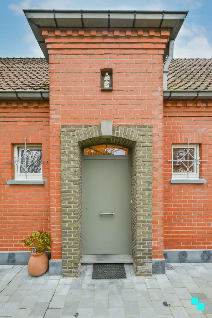 Verrassend ruime woning op een toplocatie in Marke foto 3