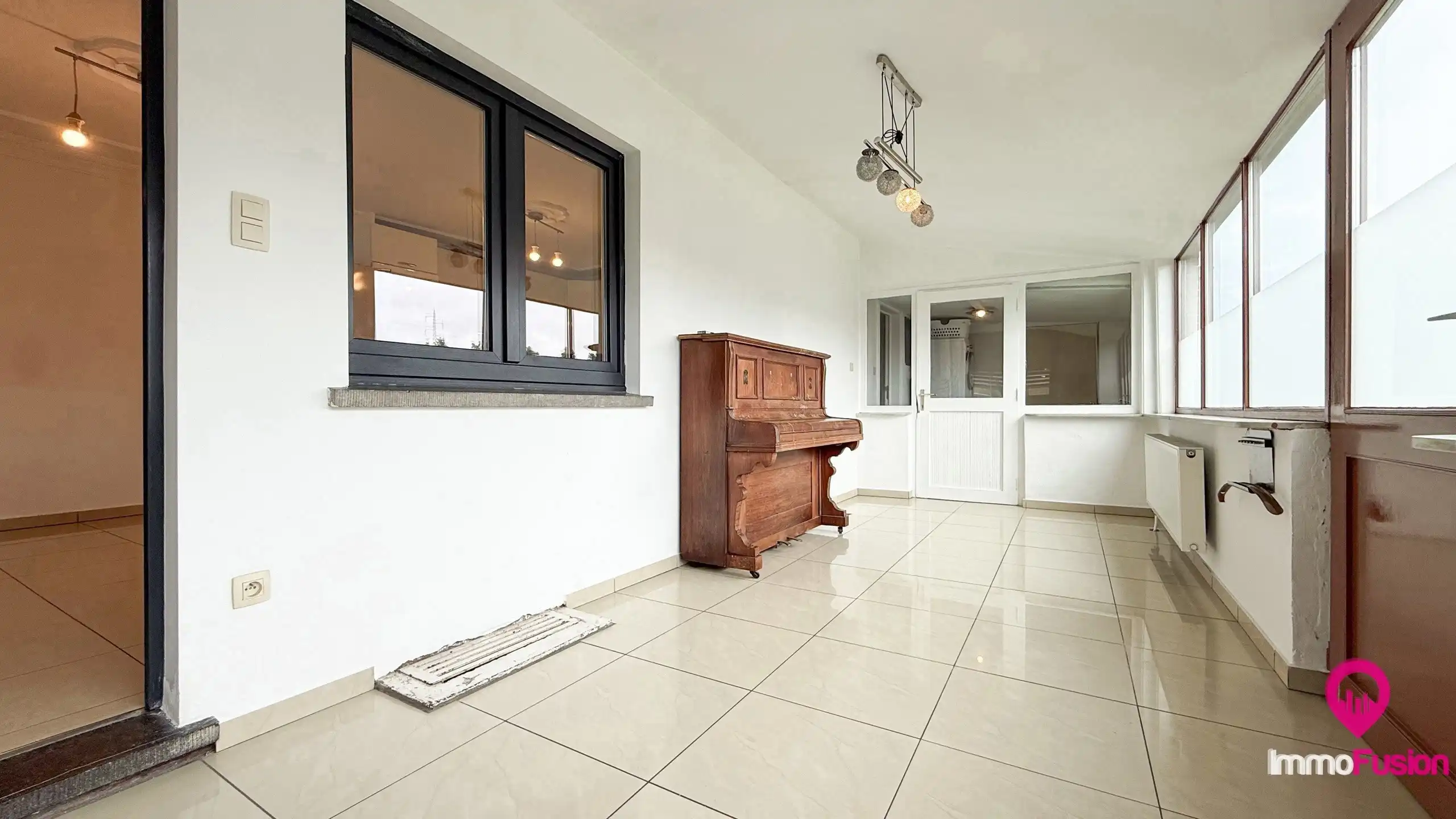 Halfopen woning met tuin en dubbele garage in H-Z! foto 19