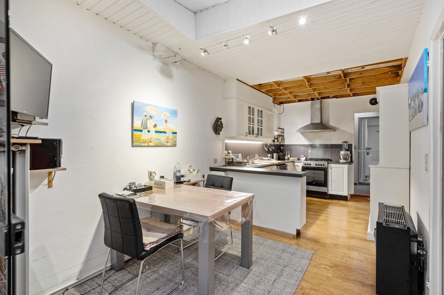 Magazijn met woonst en een 1 slaapkamer appartement te Deurne! foto 11