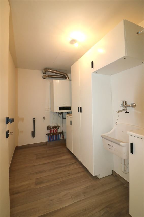 Zonnig appartement met ruim terras, twee slaapkamers in centrum foto 20