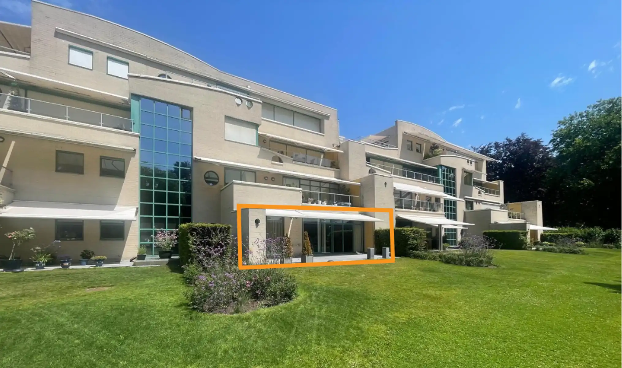 Gelijkvloers appartement in het park Residentie “De Dennen” foto 3