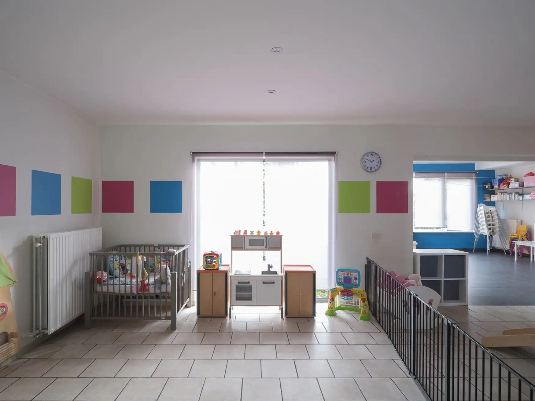 Ruime woning met zuidgerichte tuin en open zicht. foto 8