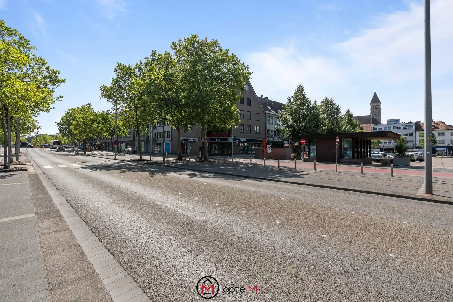 Ruim gerenoveerd appartement van 170 m² met 4 slaapkamers en twee terrassen in hartje Genk foto 32
