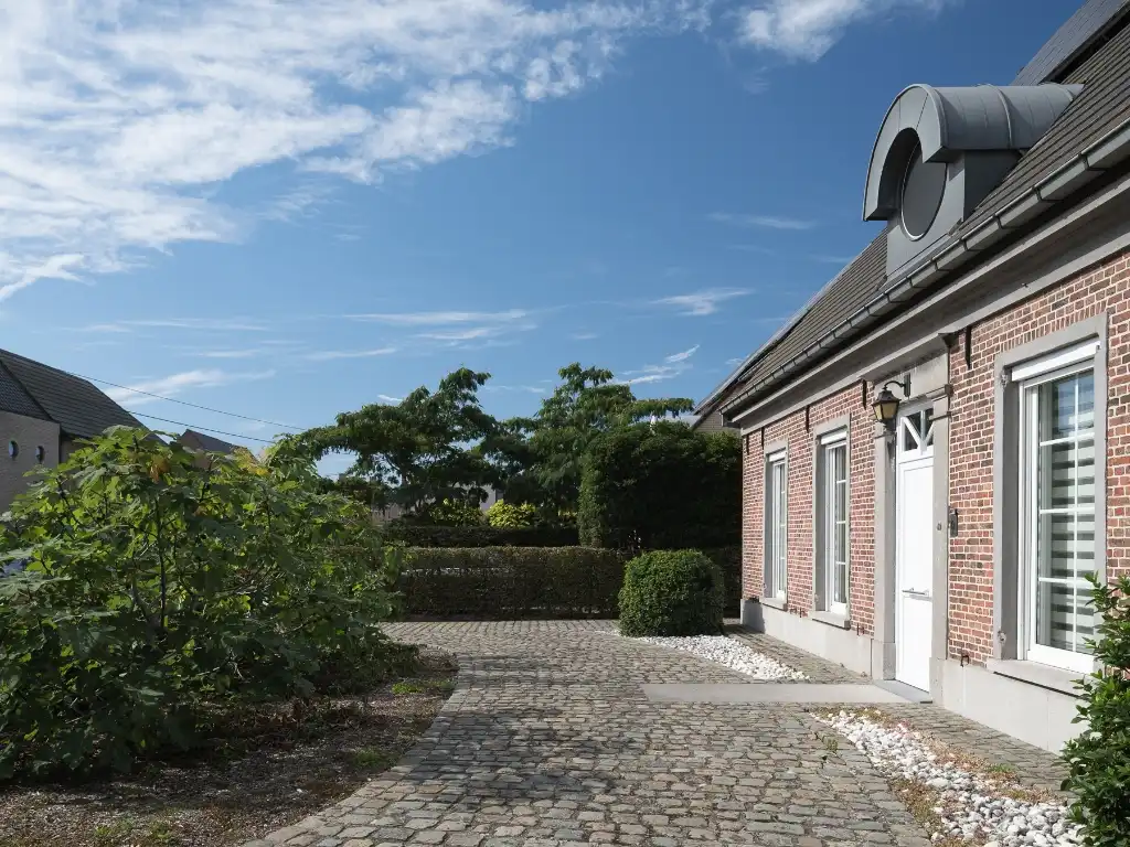 Karaktervolle gezinswoning met 4 slaapkamers, een bijbouw en een volwassen tuin foto 24