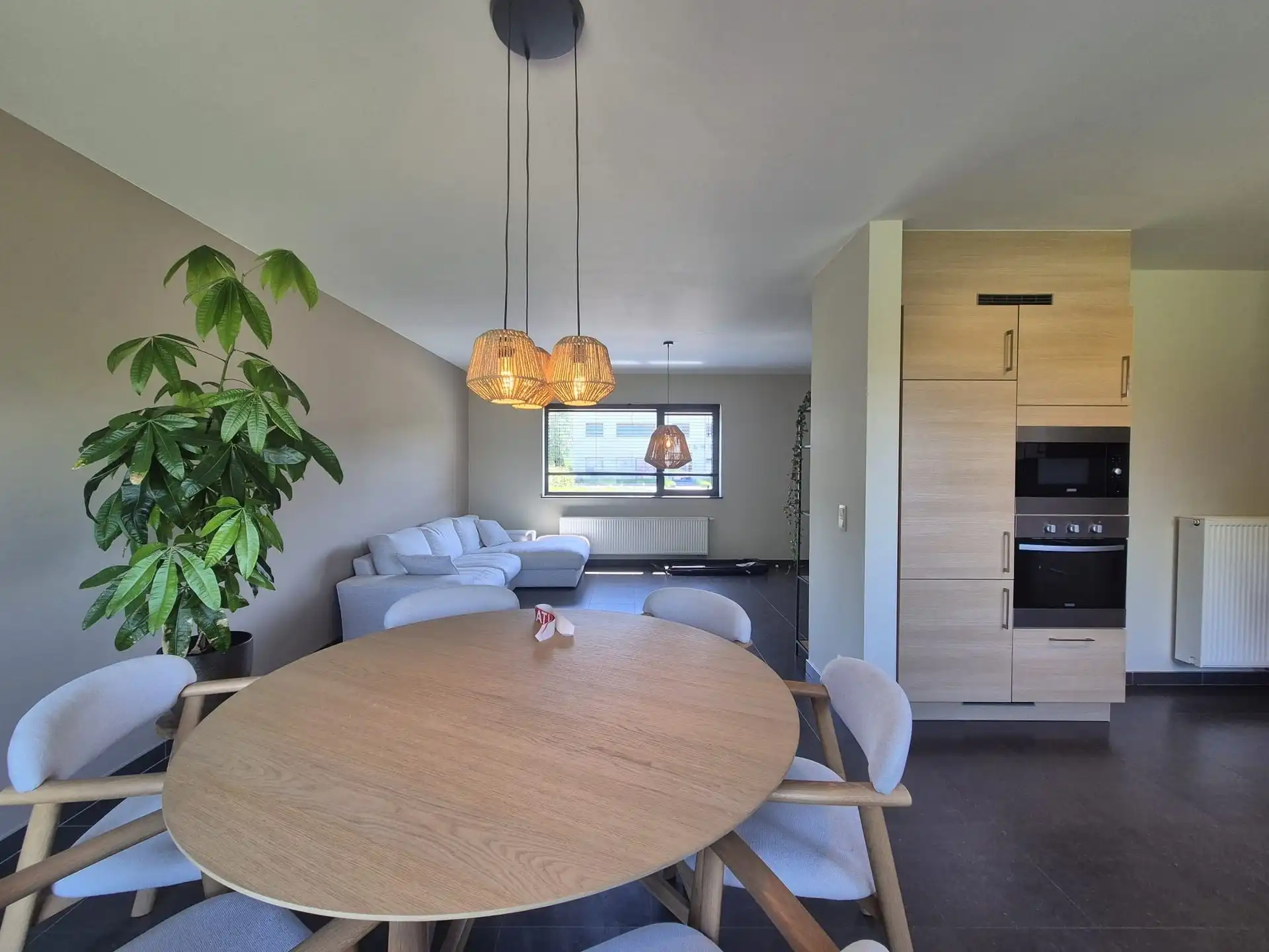 Mooi en prima gelegen ruime woning met tuin. foto 5