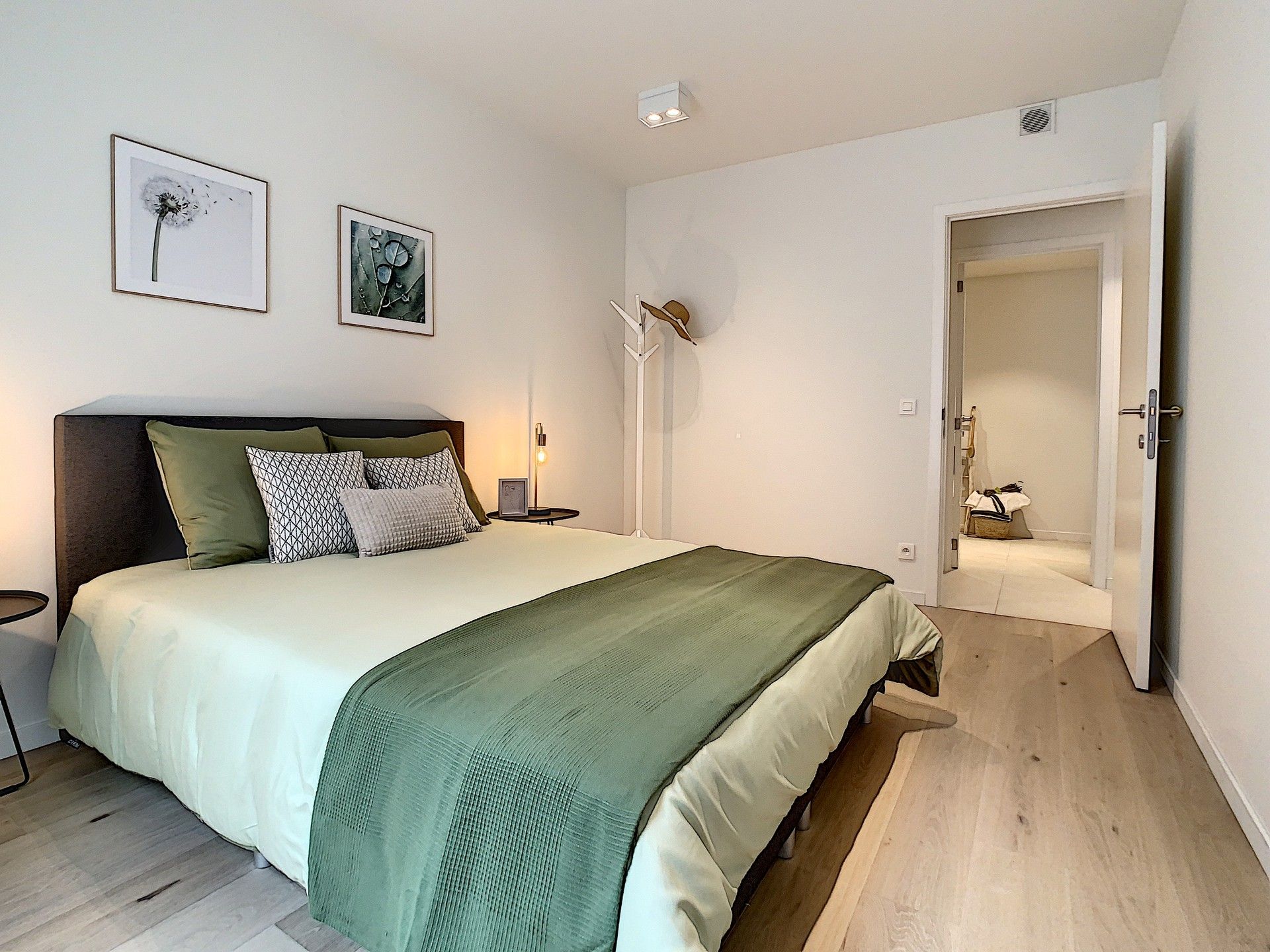Gelijkvloers nieuwbouw appartement met terras van 18 m² en 2 slaapkamers in prestieuse residentie Refuga in hartje Hasselt. foto 18