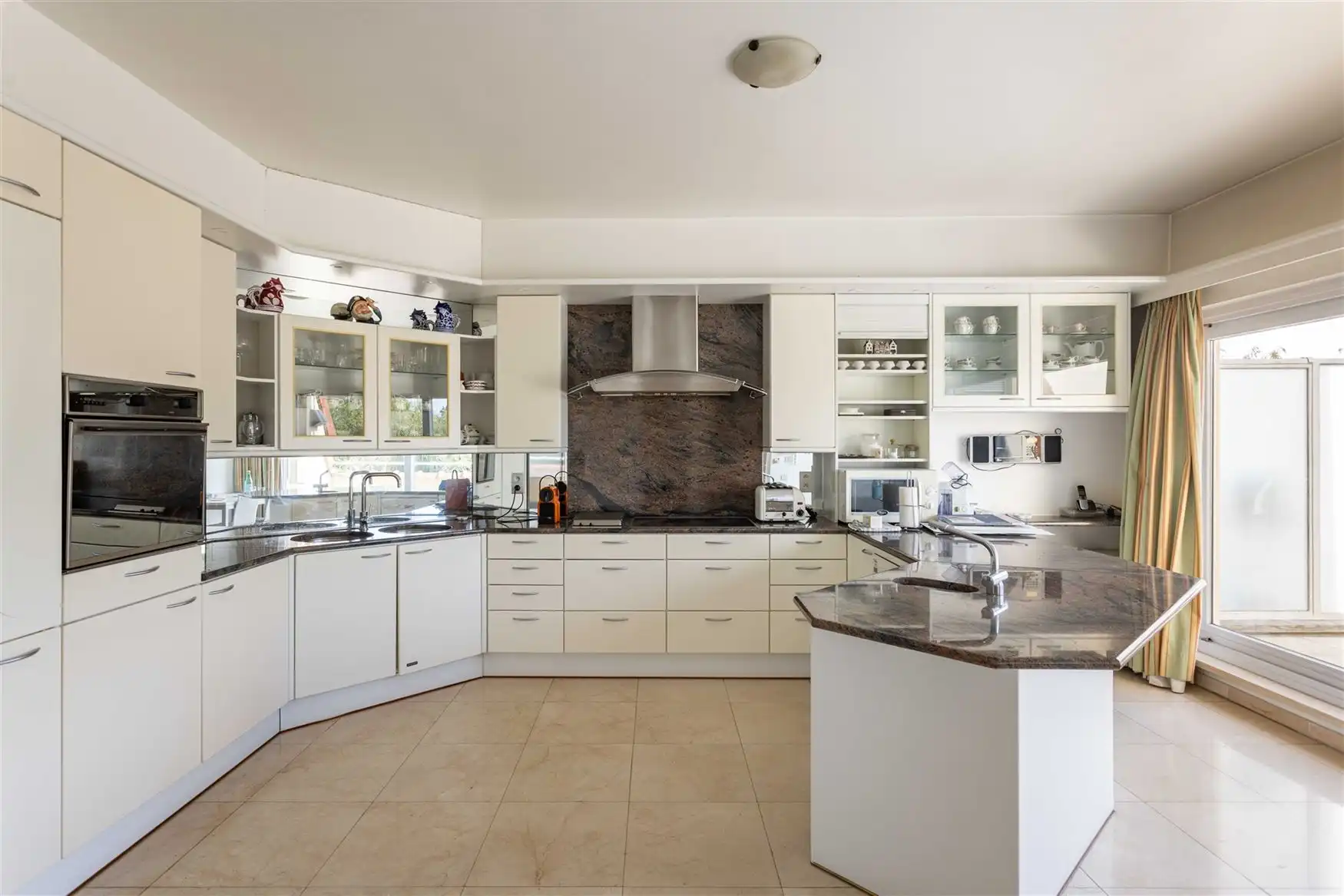 Luxueus appartement met 275 m² woonruimte en 3 terrassen foto 8