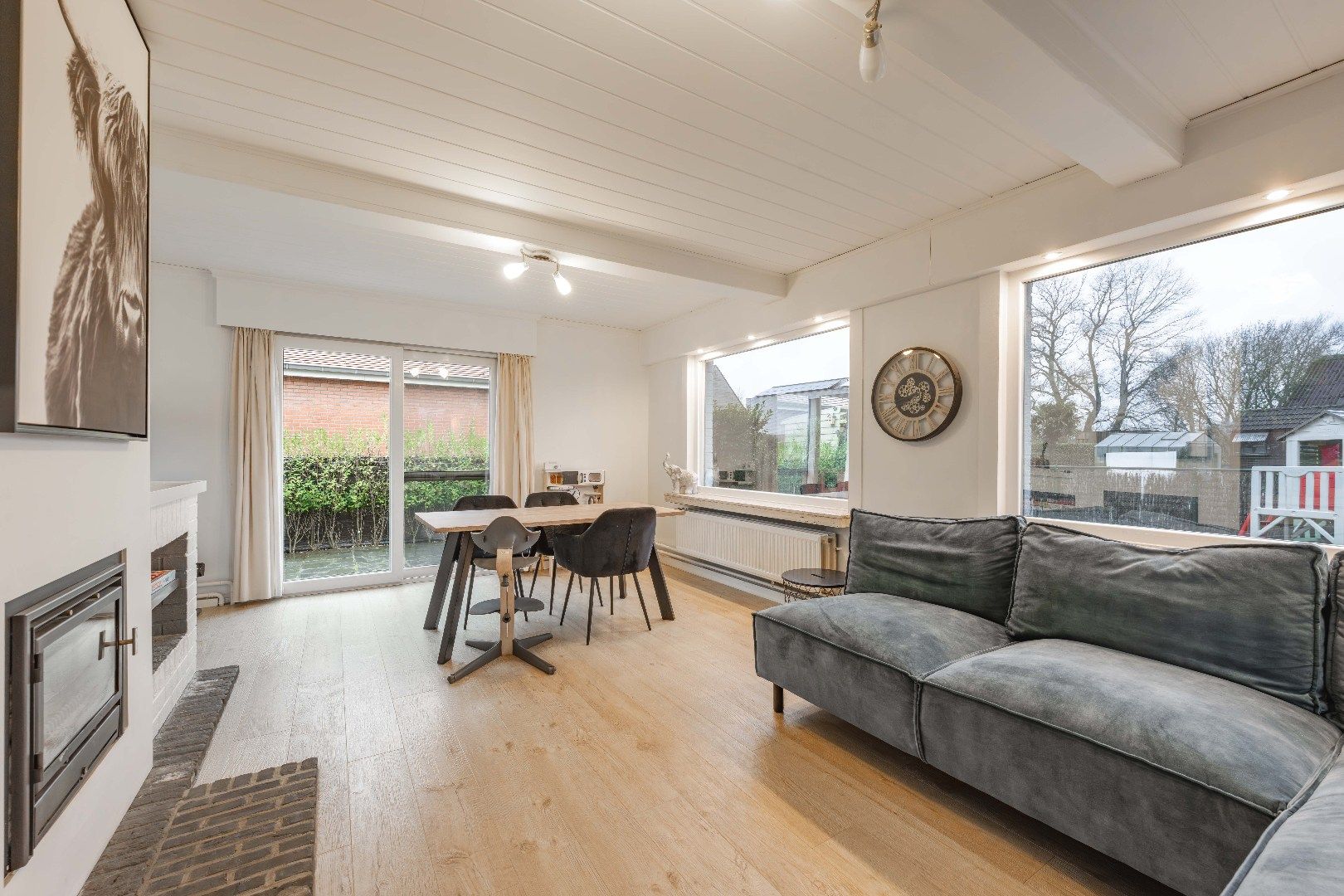 GUNSTIG GELEGEN ALLEENSTAANDE  WONING OP 405 m² | 3 SLPKS foto {{pictureIndex}}