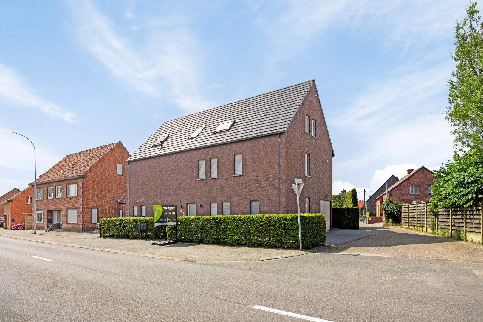 Investeringsvastgoed: 2 recente appartementen met 2 & 4 slpks nabij het centrum van Mol ! foto 1