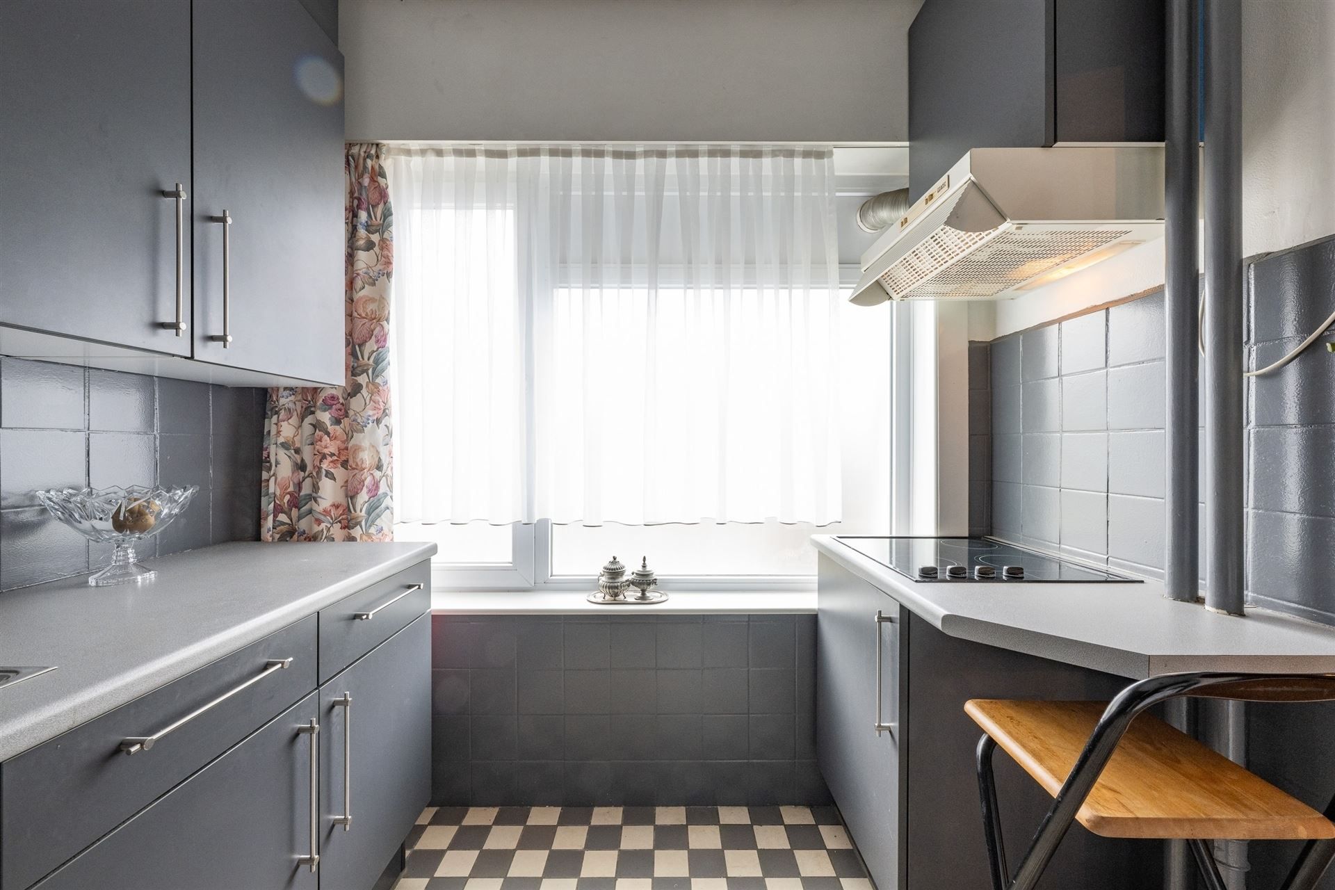 Verzorgd gelijkvloers studioappartement met slaaphoek.  foto 10