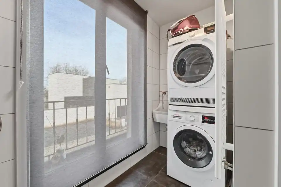 KNAP APPARTEMENT MET 3 SLKS EN EEN RUIM TERRAS IN BILZEN-HOESELT foto 16