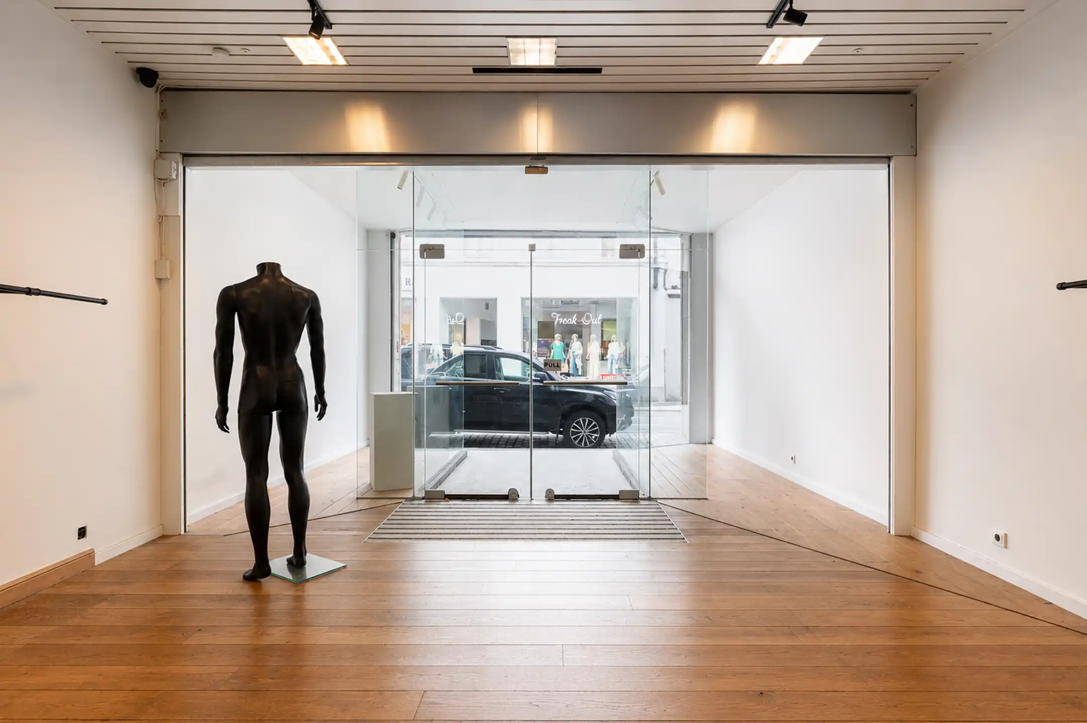 Karaktervol handelspand met duplex op toplocatie foto 4