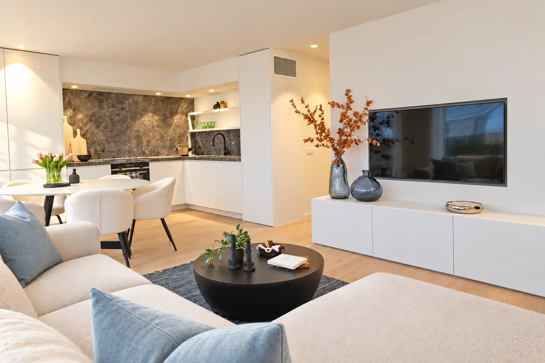 Gerenoveerde penthouse met zeezicht, zonneterrassen, Knokke foto 3