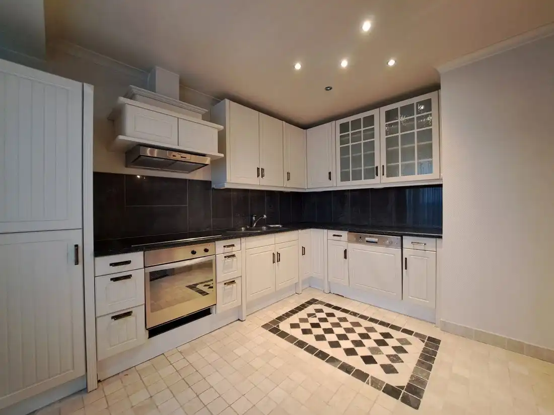 Ruim appartement met 3 slaapkamers te Hasselt centrum foto 7