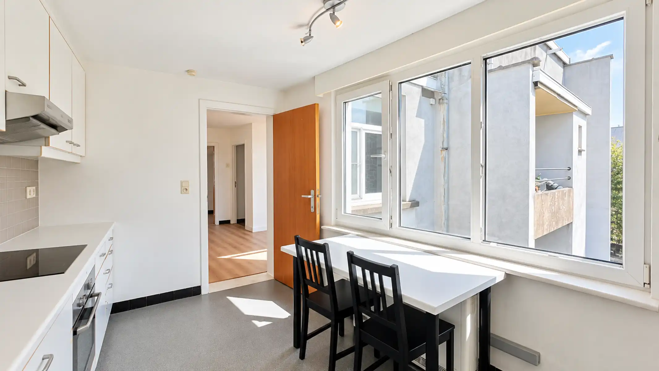 Gezellig stads appartement met 2 slaapkamers foto 4