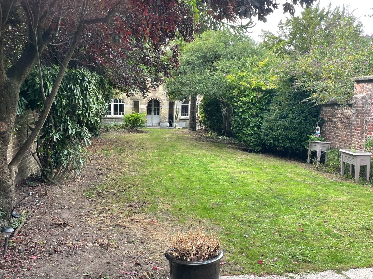 BURGERWONING + TUIN & GARAGE foto 8