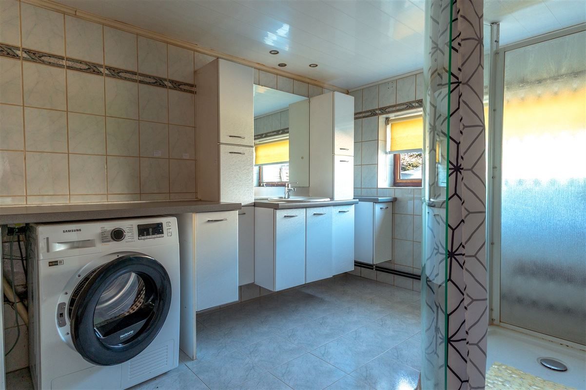 Ruime woning in doodlopende straat  foto 12