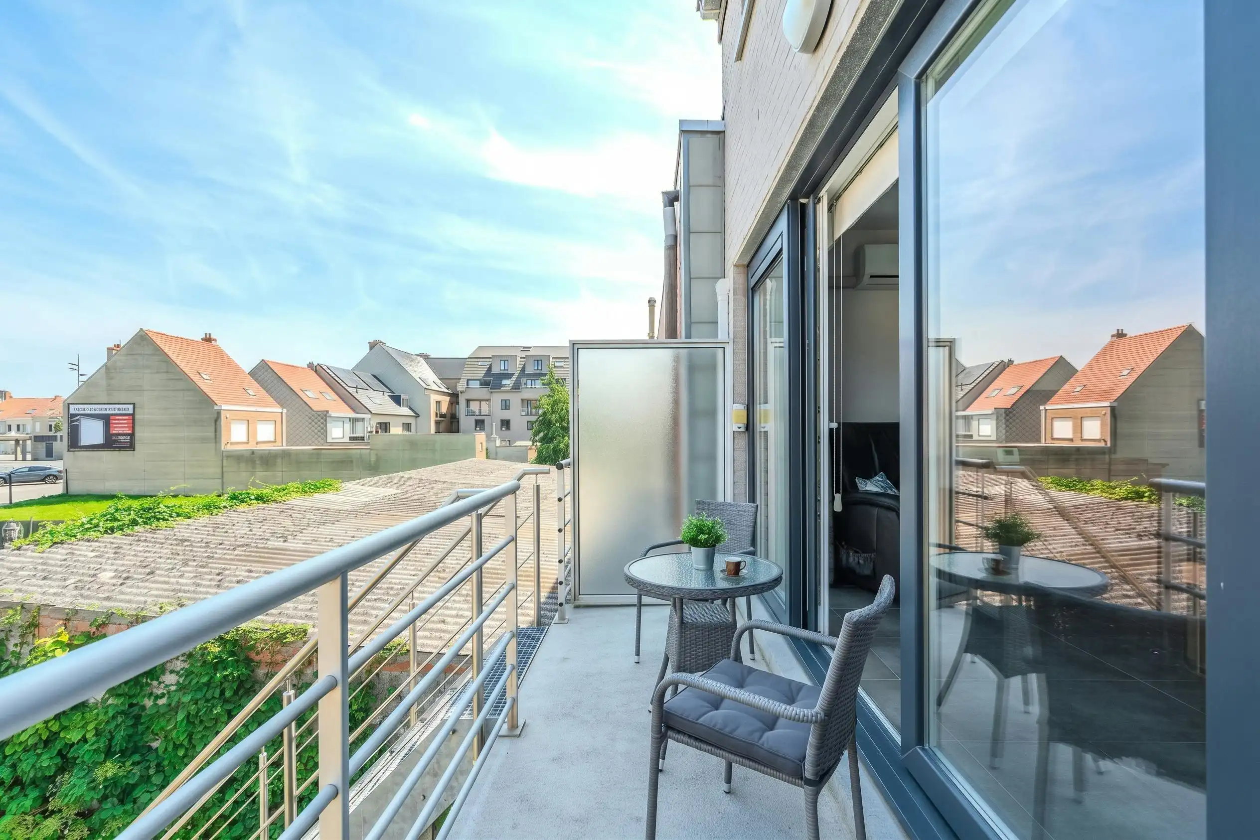 Bel-étage woning met 4 slaapkamers, garage en tuin!  foto 7