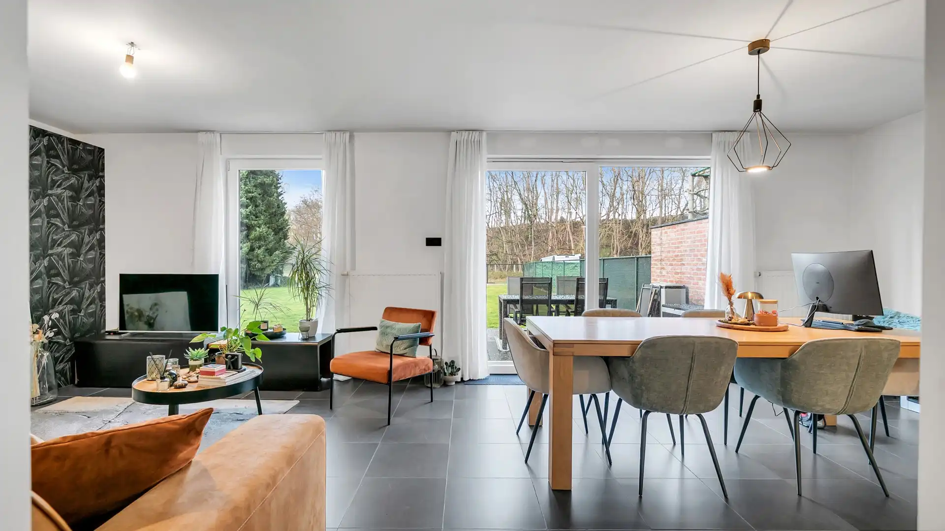 Instapklaar gelijkvloers appartement met 2 slaapkamers en tuin foto 4