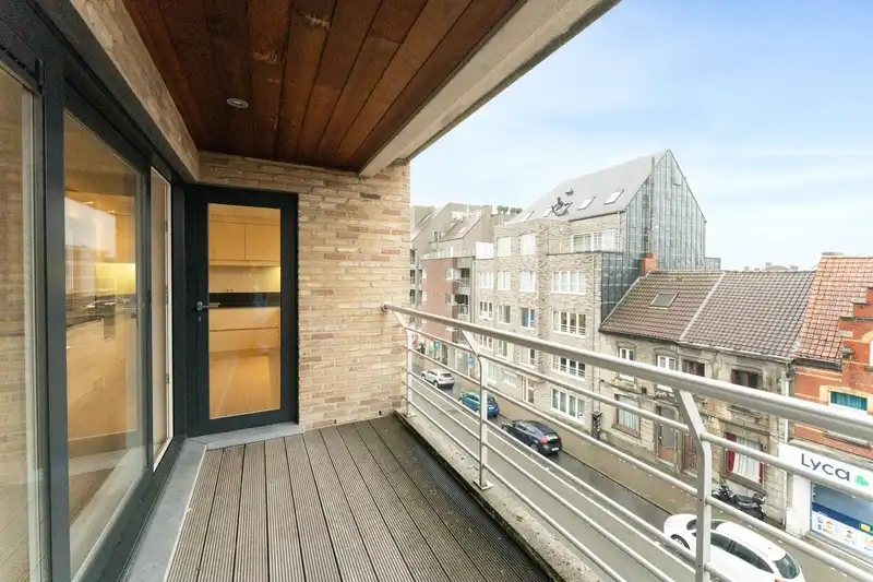 Centrum Roeselare - Ruim Instapklaar energiezuinig App met 3 slpk en garage foto 16