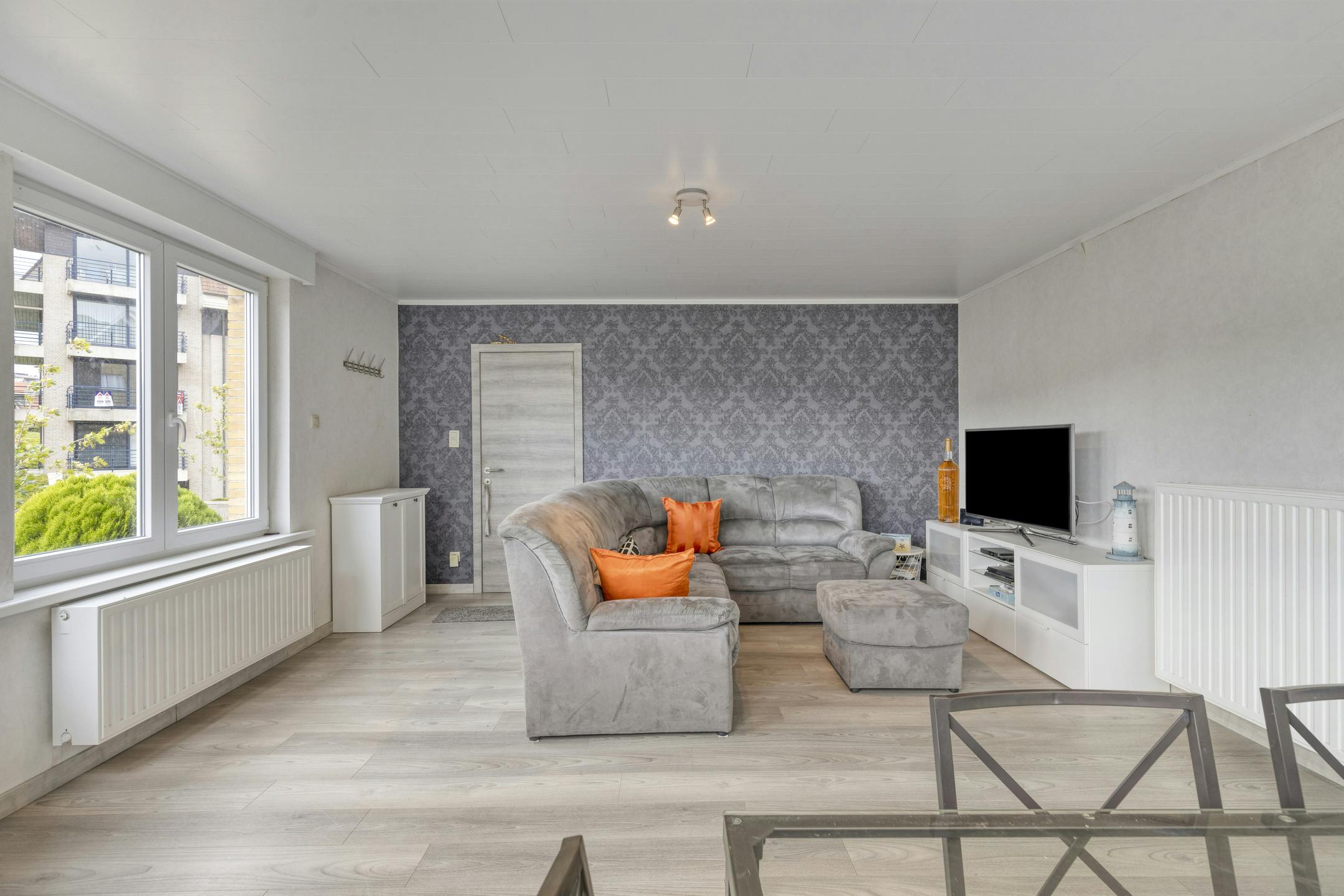 Gerenoveerd appartement (93m²) met zeer ruime tuin te De Panne foto 2