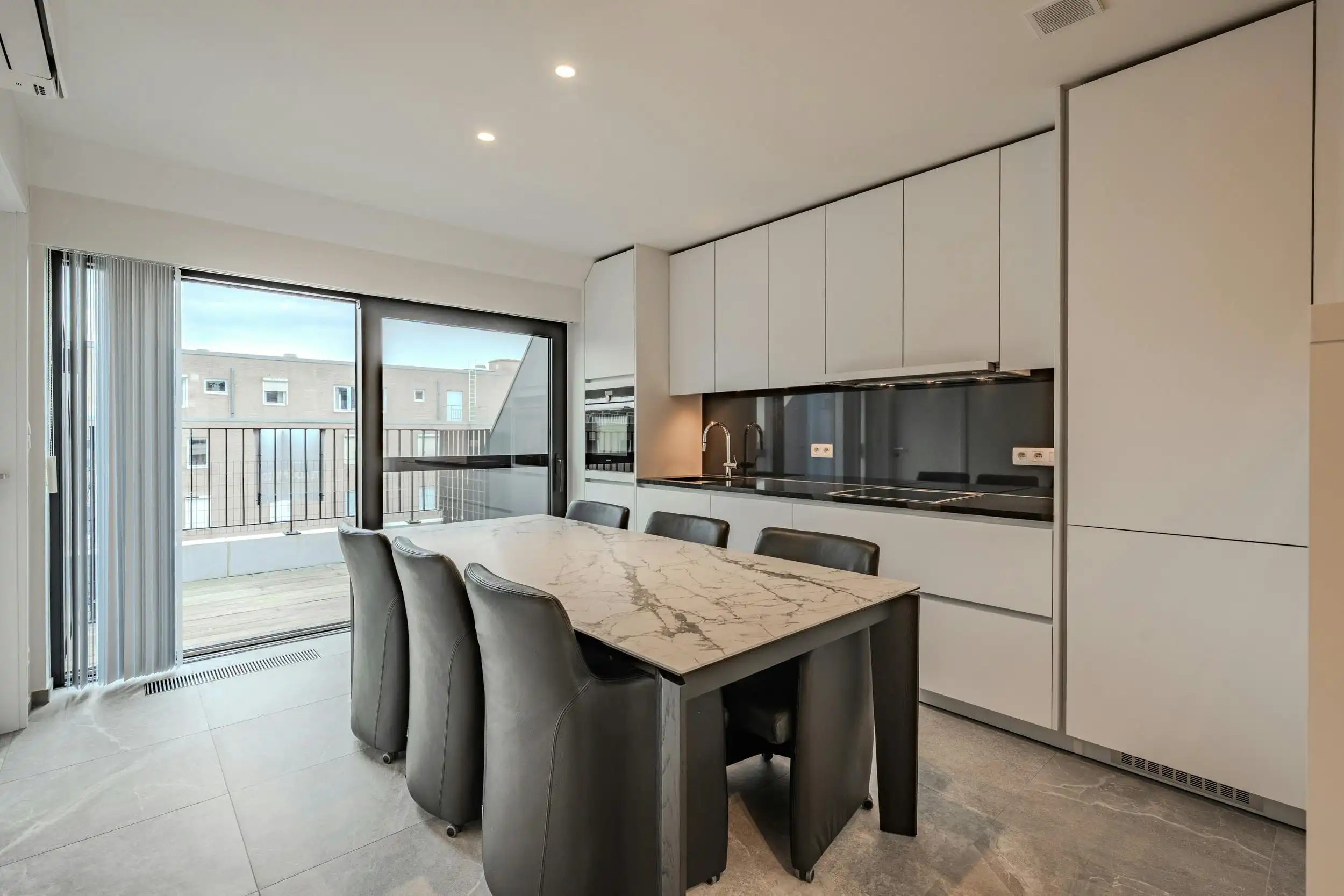 Recent appartement met twee slaapkamers in de Res. Lectus IX foto 15