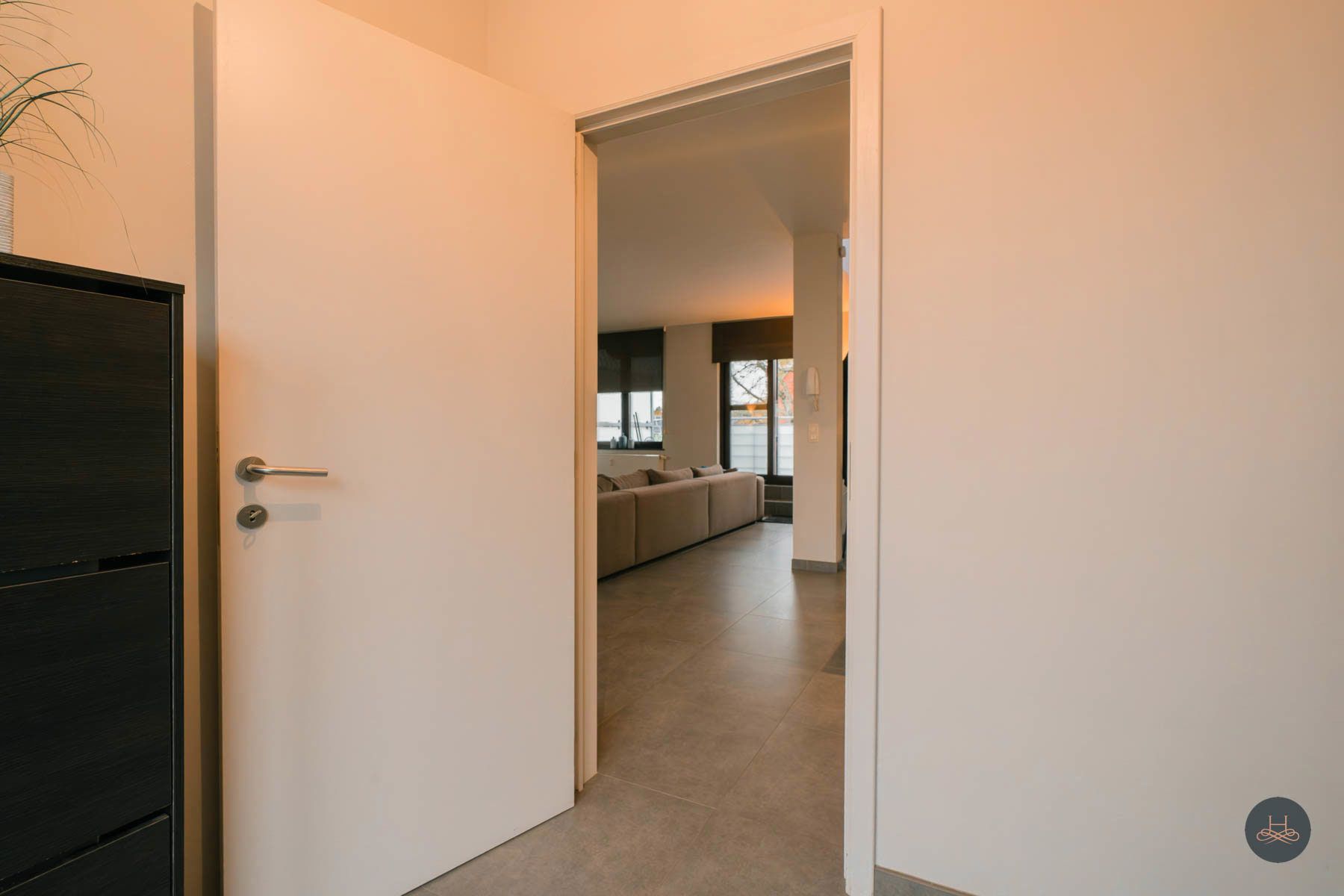 Gerenoveerde duplex met enorm terras en autostaanplaats foto 10