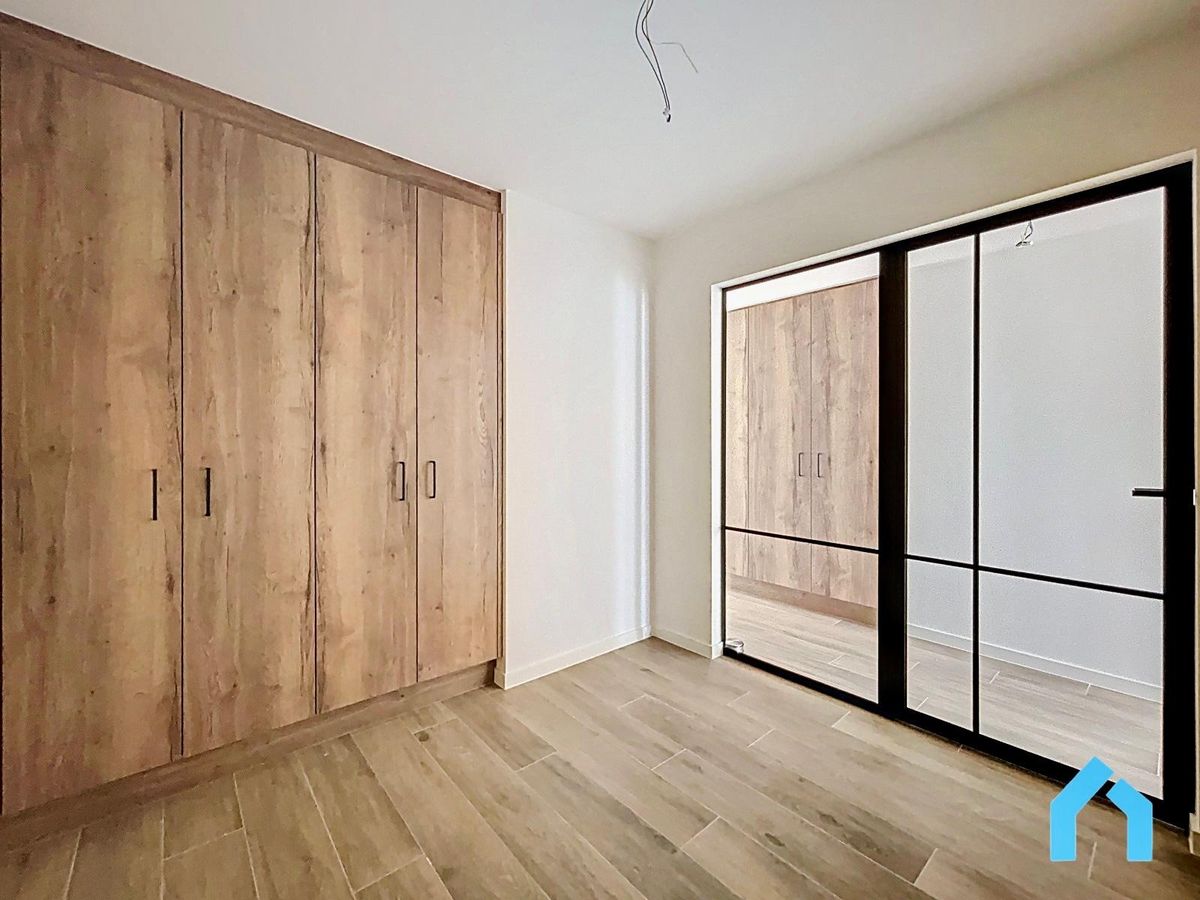 High-end nieuwbouwappartement op de tweede verdieping met adembenemend zeezicht te koop foto 14