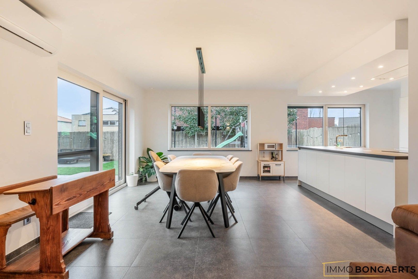 Ruime woning met 3 slaapkamers  foto 6