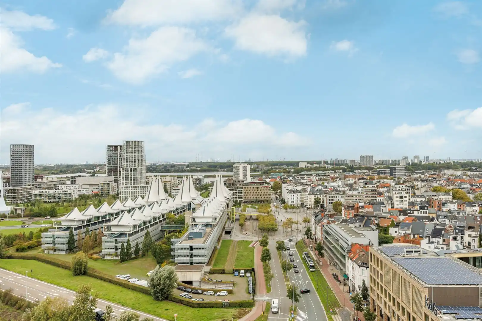 Gerenoveerd appartement met adembenemende zichten foto 20