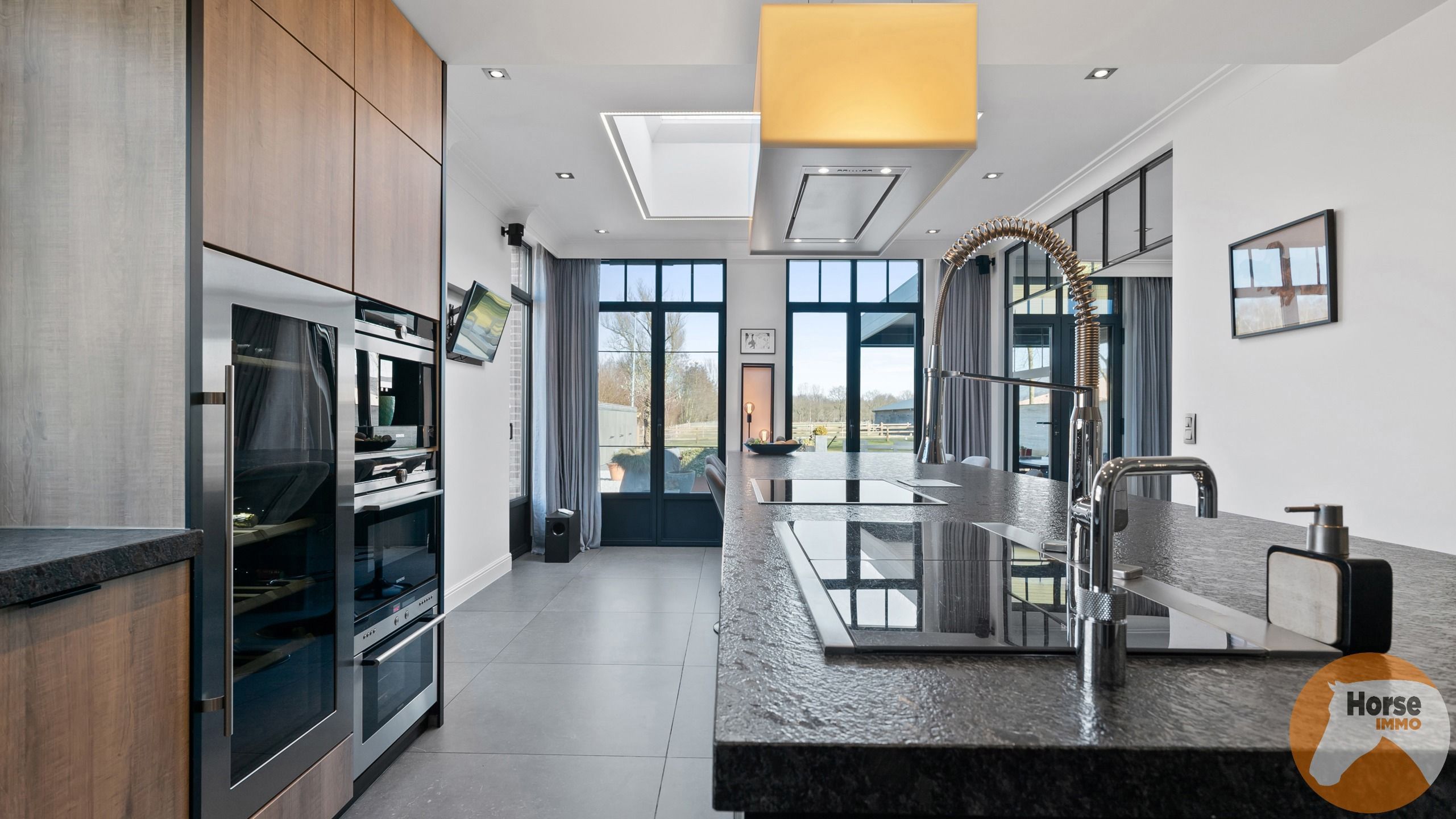 MOERBEKE - Exclusieve villa met loods op een unieke ligging  foto 11