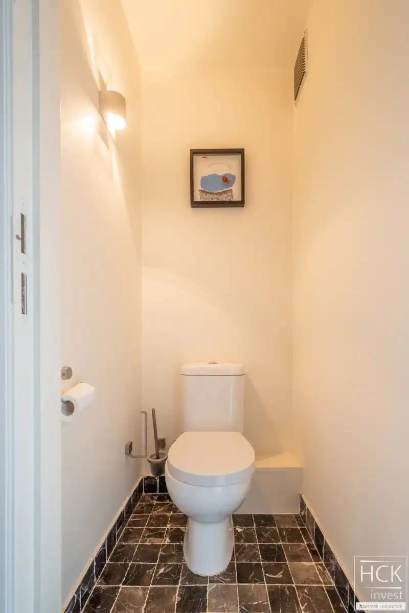 DEINZE - Instapklaar appartement met 2 SLPK en moderne afwerking foto 13