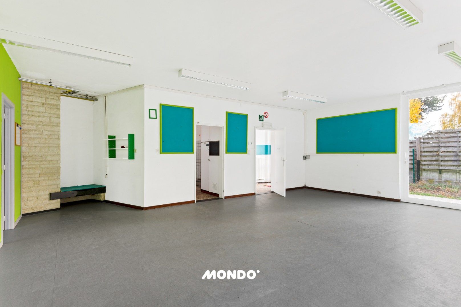 Veelzijdige praktijk- of kantoorruimte met tuin en terras nabij het centrum van Niel! foto 4