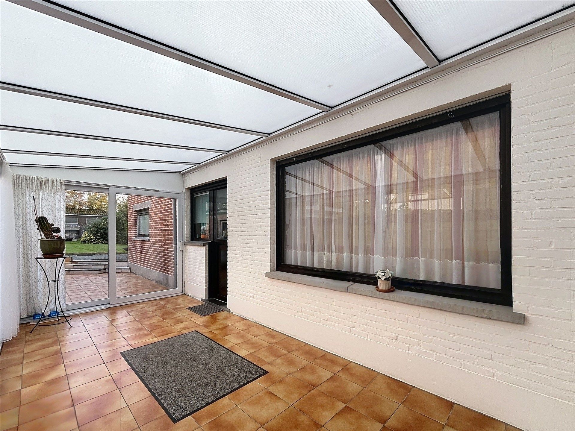 Halfopen bebouwing met 3 slpk & garage op een perceel van 428 m² foto 7