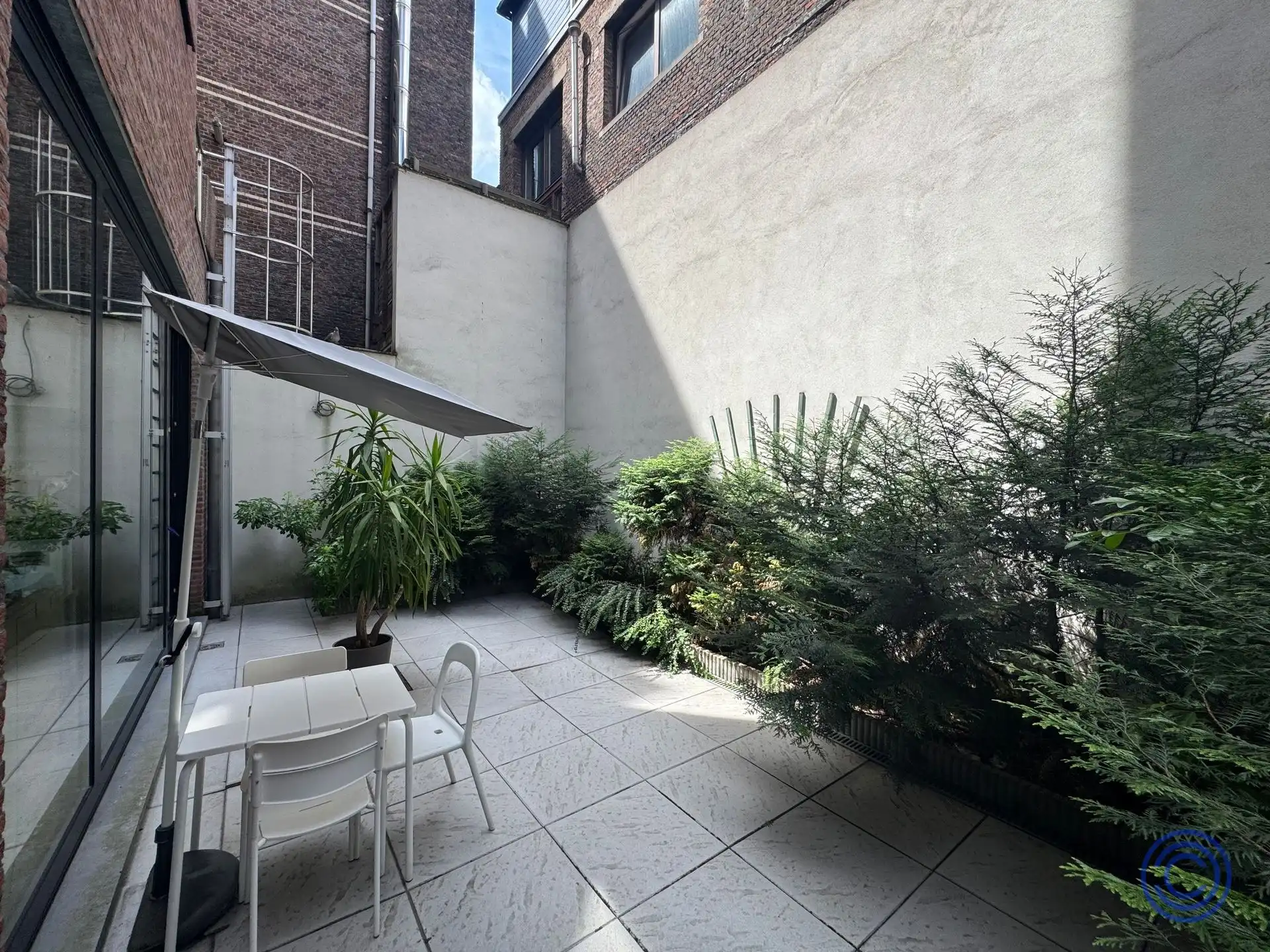 Instapklare commerciële ruimte op toplocatie aan het Eilandje met ruime privatieve tuin. foto 7