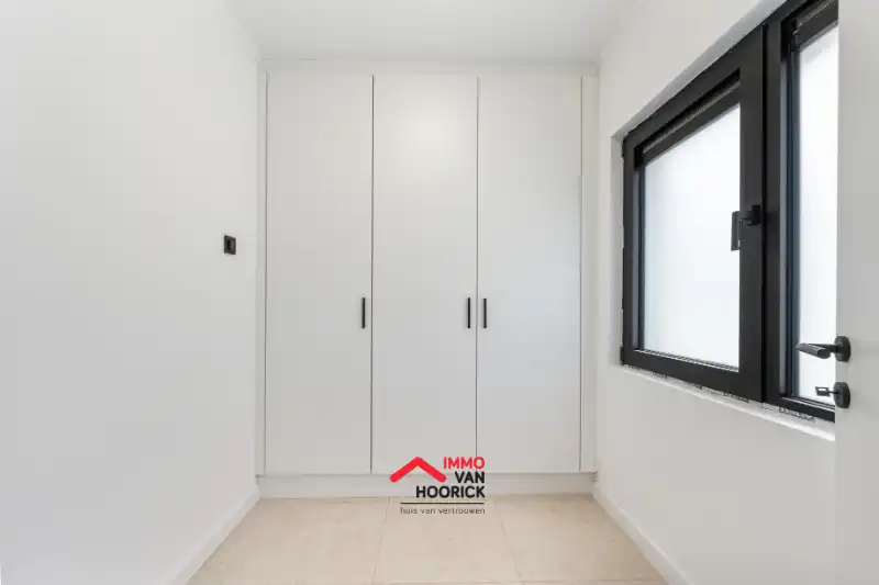 Totaal vernieuwde woning - 3 slaapkamers!! foto 9