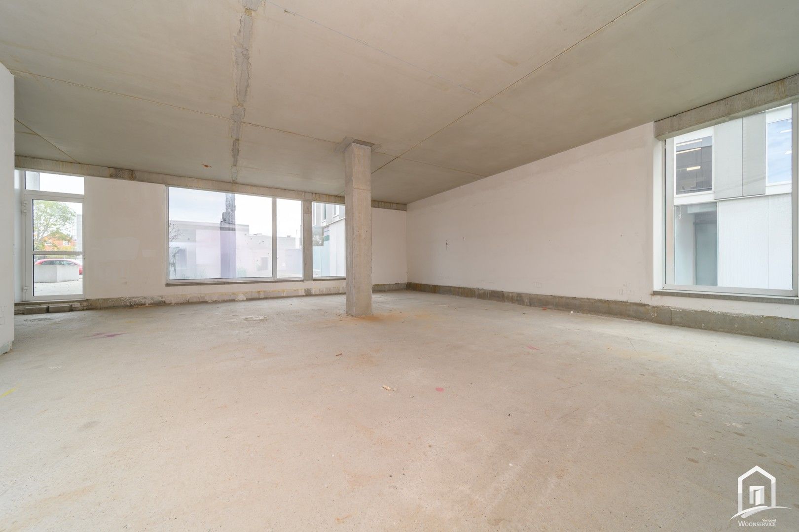 Recente casco handels- of kantoorruimte met sterke investeringswaarde in Sint-Pieters-Leeuw foto 3