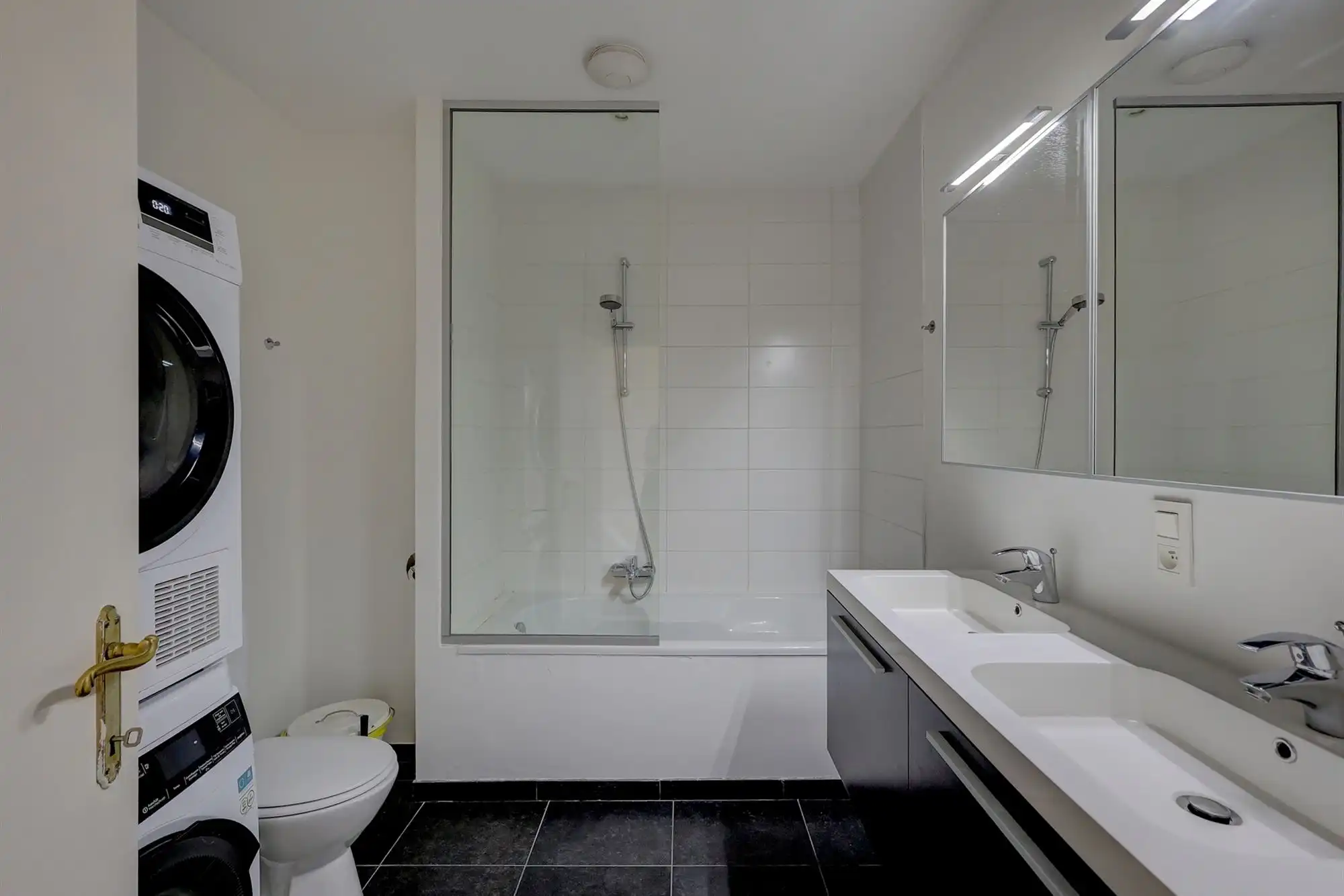 Appartement met 2 slaapkamers en terras vlakbij centrum Wilrijk foto 15