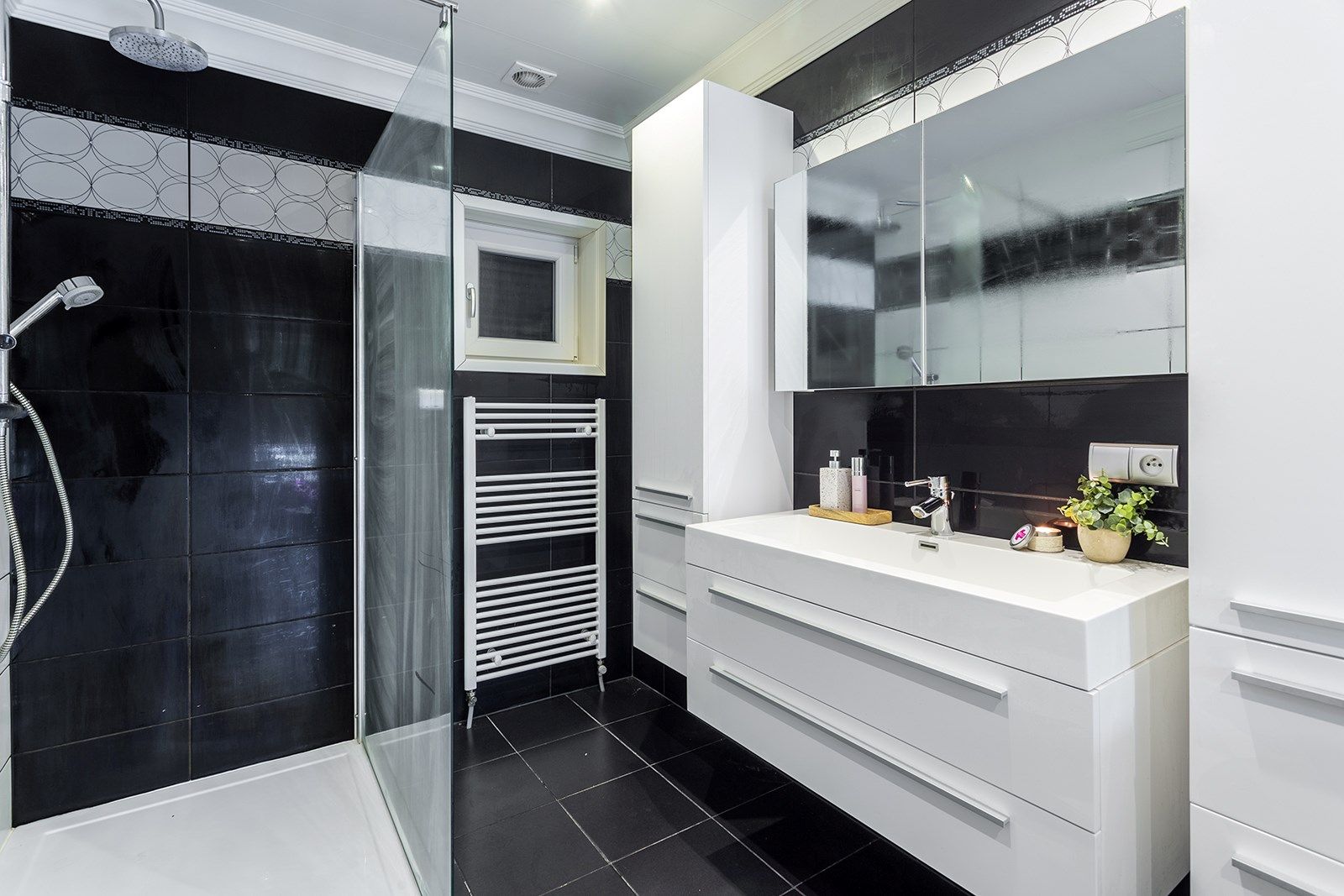 Woning op een rustige ligging foto 13