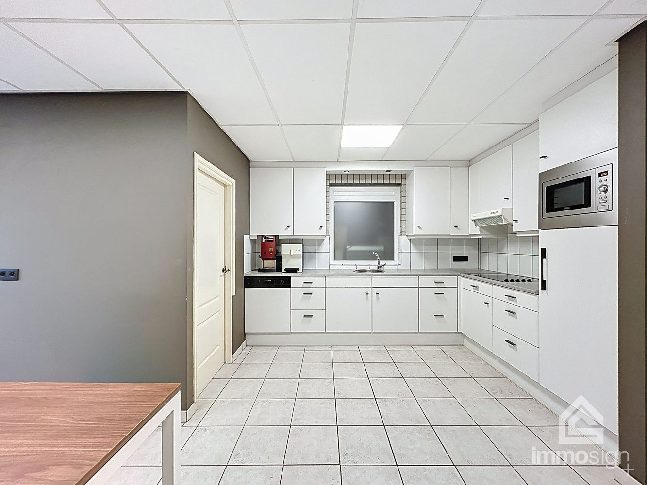 Handelspand met magazijn, kantoorruimte en instapklare woning te Lommel foto 27