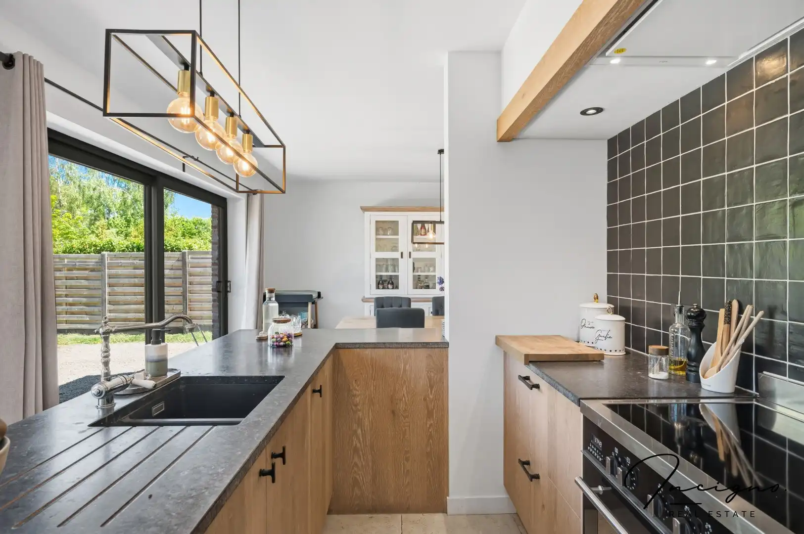 Recente stijlvolle BEN woning op een perceel van +- 15a foto 13